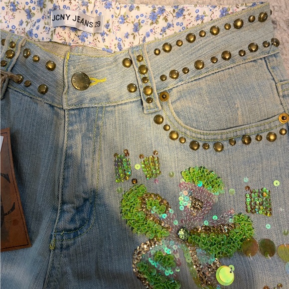 JCNY Light Wash Embellished Clover Jeans Women’s Size 29 Hand Beaded NWT - Picture 4 of 6